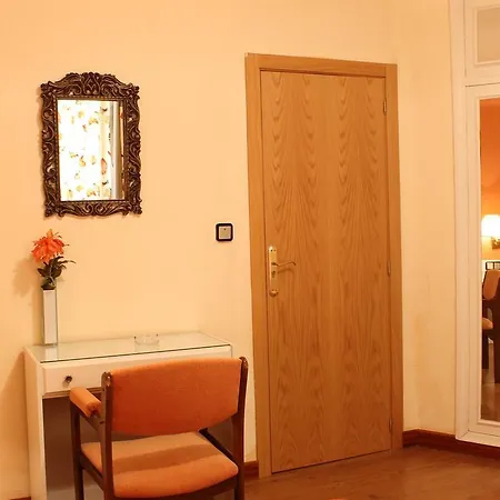 Hotel Residencia Gran Via *