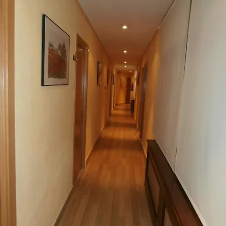 Residencia Gran Via Hotel *